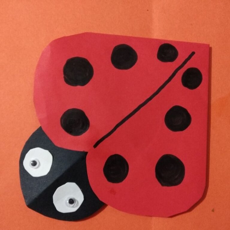 Ladybug Corner Bookmark Design- DIY Origami for Kids | SchoolMyKids